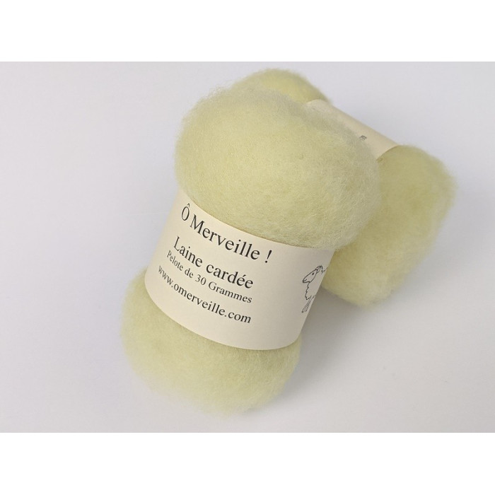 Pale yellow carded wool