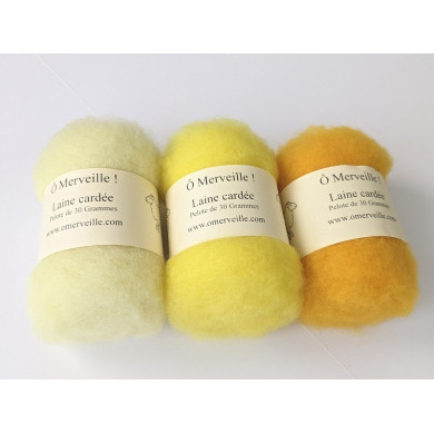 Pale yellow carded wool