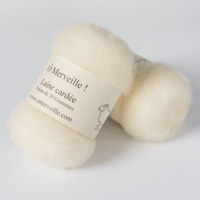 Unbleached carded wool