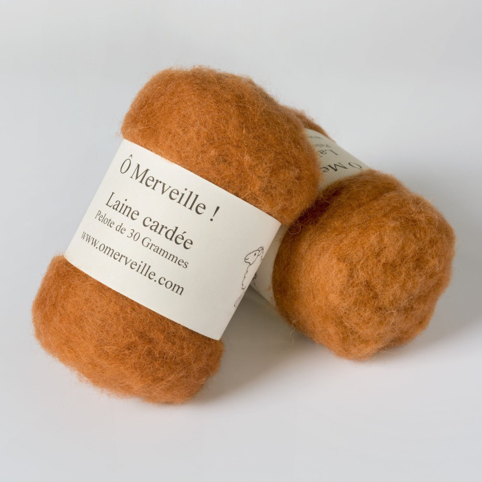 50g bag of caramel carded wool