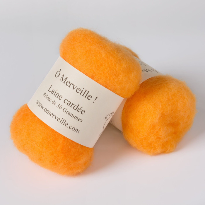 Apricot carded wool