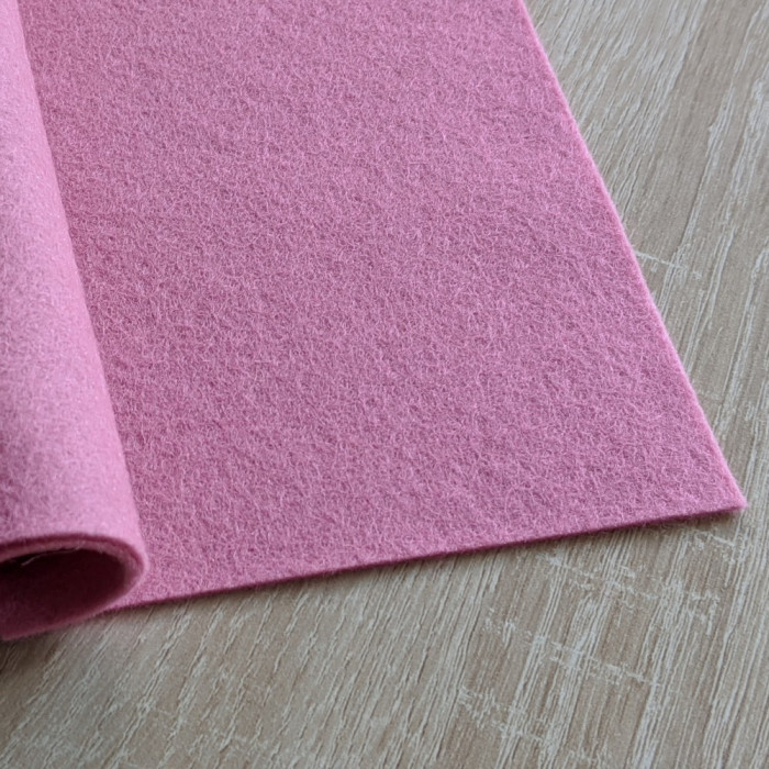 Feutrine pure laine rose coupon 20 X 30 cm