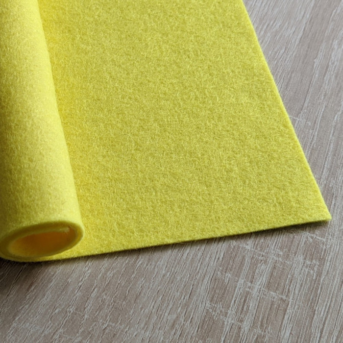 Feutrine pure laine jaune canari coupon 20 X 30 cm