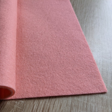 Soft pink pure wool felt coupon 20 X 30 cm