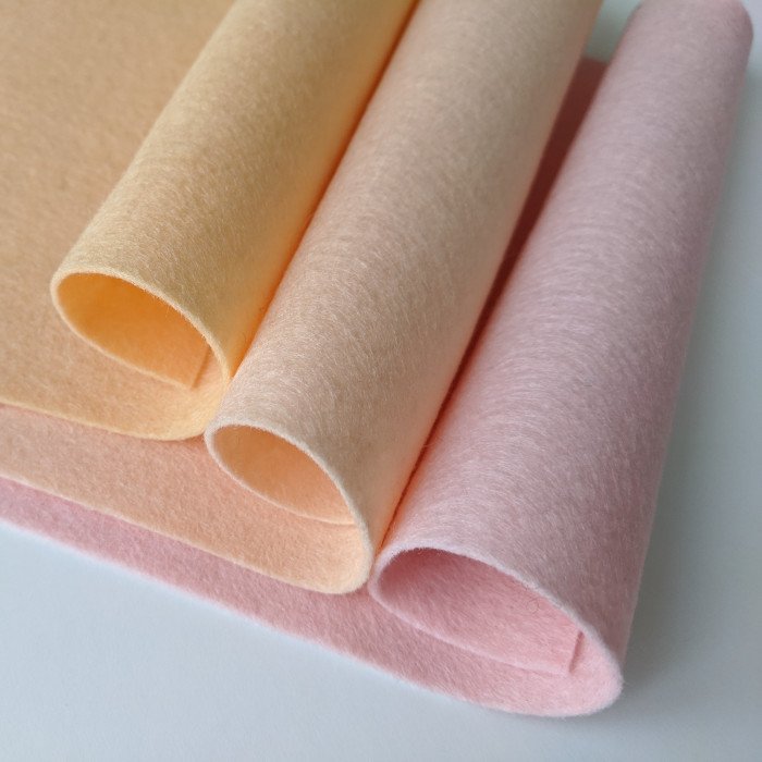 Feutrine pure laine rose pâle coupon 20 X 30