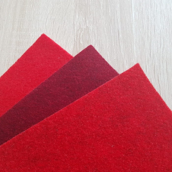 Heather red wool felt coupon 30 x 30 cm