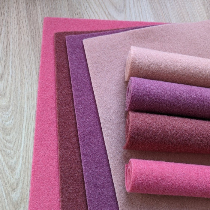 Coupon de feutre de laine rose poudré 30 x 30 cm