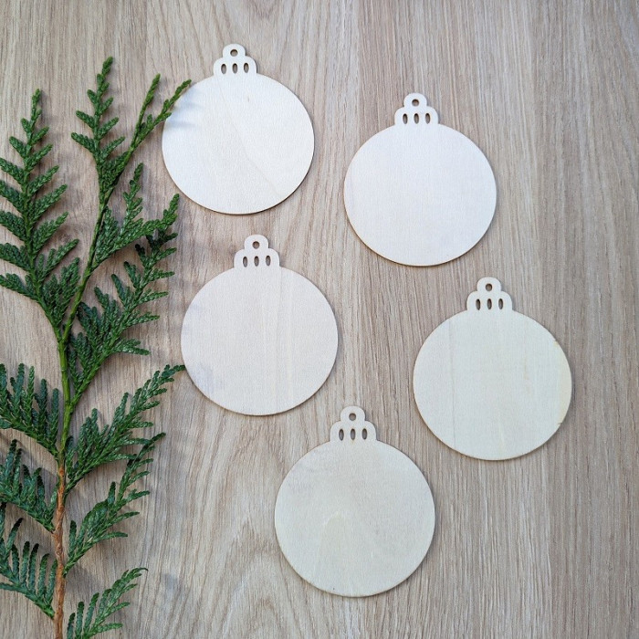 5 platte houten kerstballen om te personaliseren