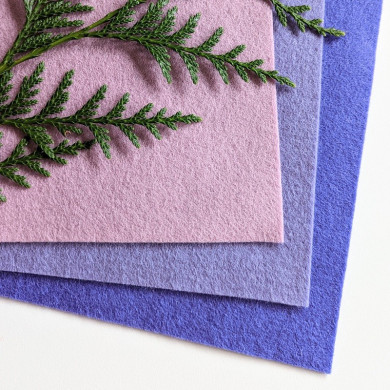 Pure mauve wool felt coupon 20 X 30 cm