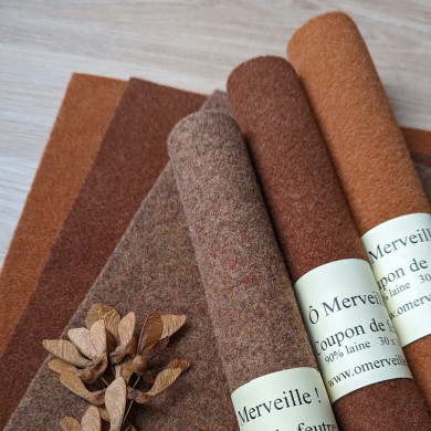 Cognac wool felt coupon 30 x 30 cm