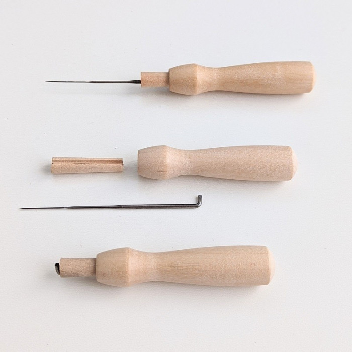 Set of 4 wooden travel felting handles with needle