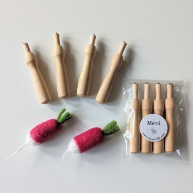 Set of 4 wooden travel felting handles with needle