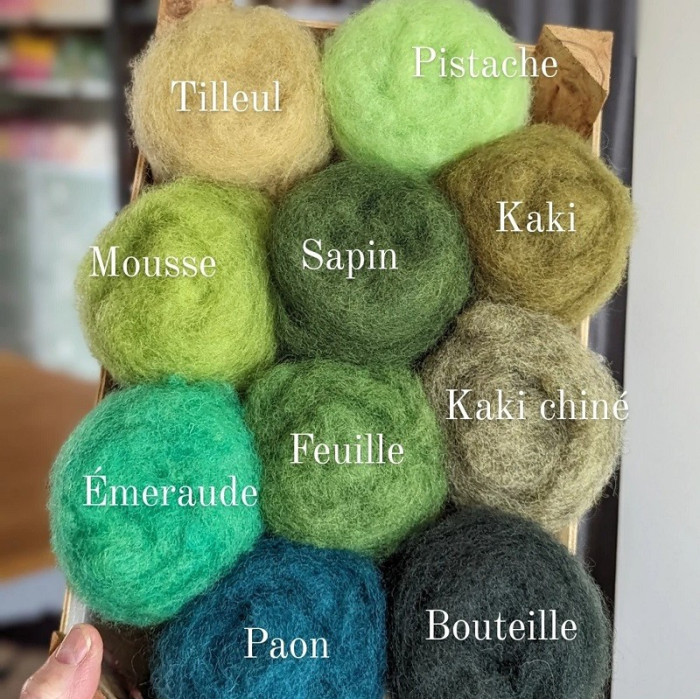 Pure Laine Lot 02 - Pelote de laine Lichen Couleur Vert Poids 50g