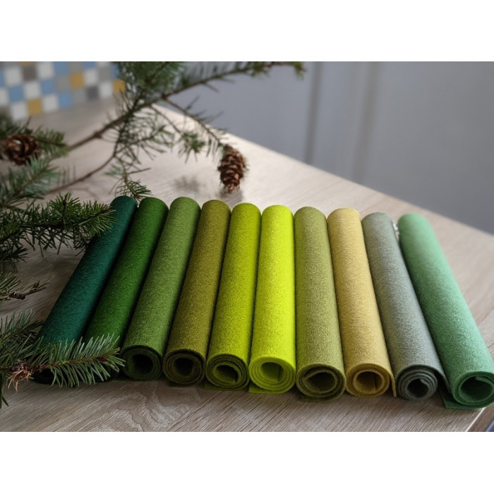 Pure wool felt, khaki green, 25 x 60 cm coupon
