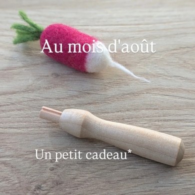OFFERT* en août une poignée de feutrage de voyage en bois pour 1 aiguille (sans aiguille)