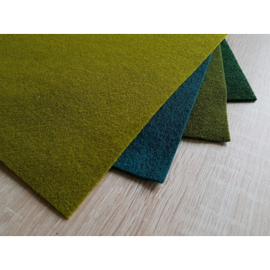 Coupon de feutre de laine vert kaki 50 x 75 cm