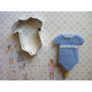 Big baby bodysuit cookie cutter