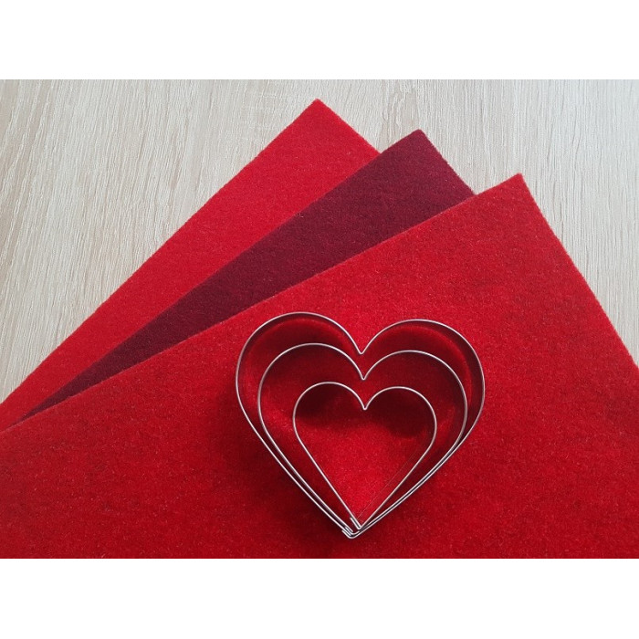 Red wool felt coupon 30 x 30 cm